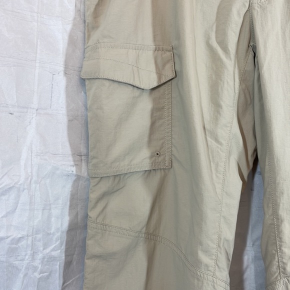 Columbia hiking trail pants with Omni shade size 8 long - Picture 3 of 11